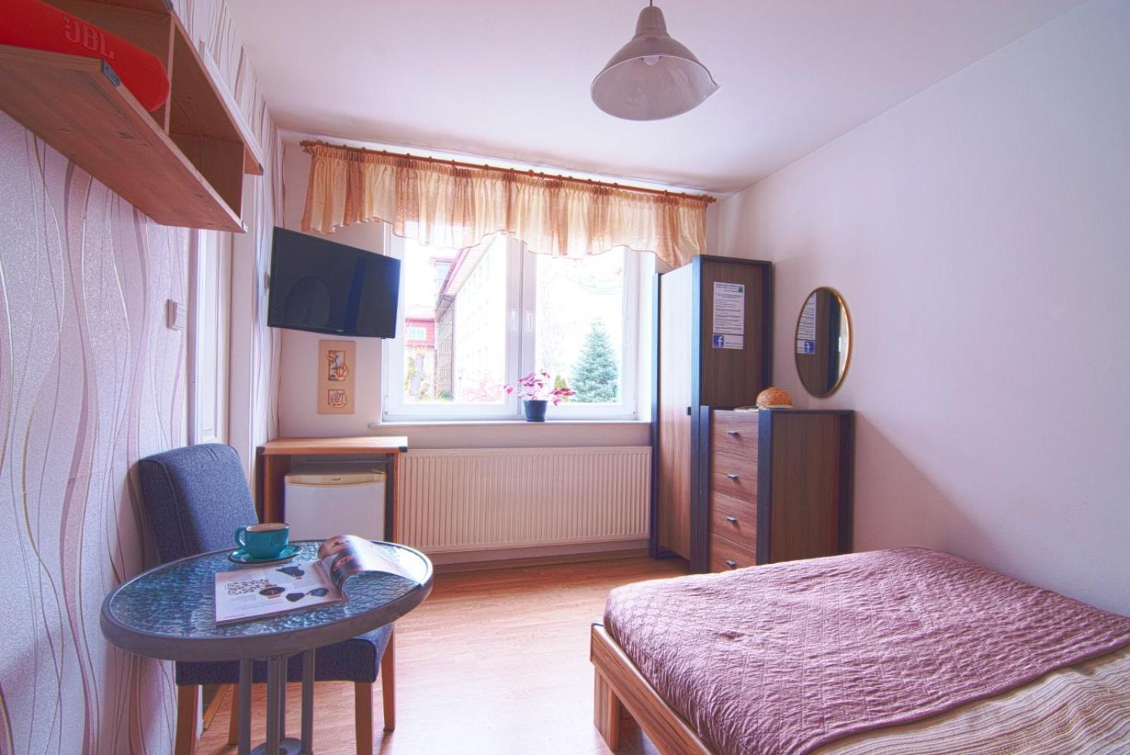 Wynajem Apartamentow I Pokoi. Ustronie Morskie Extérieur photo